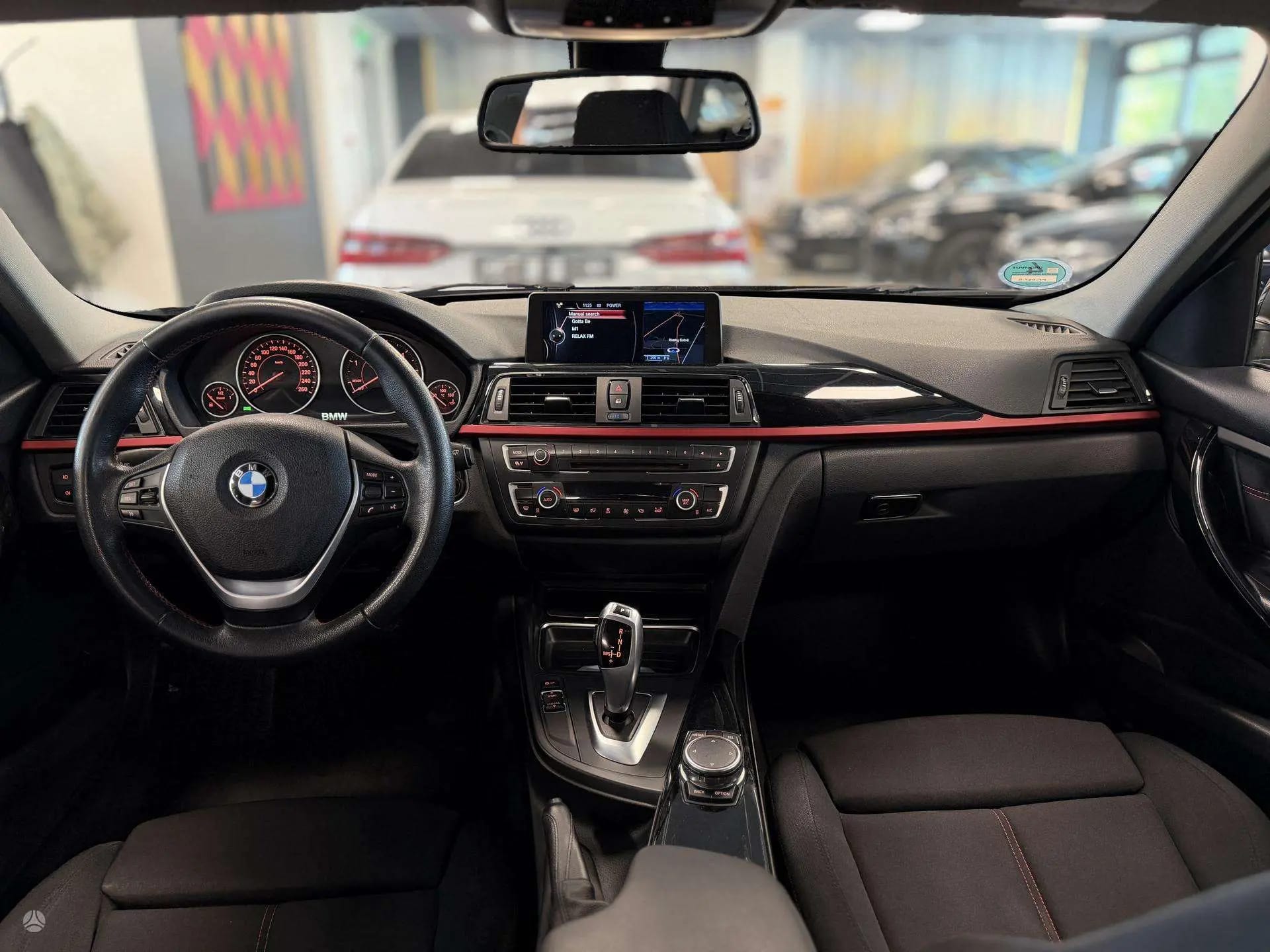 BMW 320