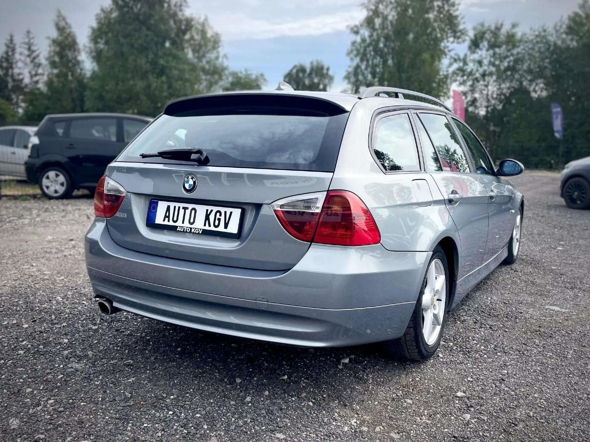 BMW 320