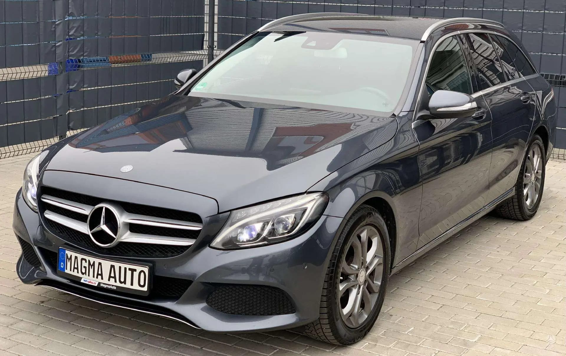 Mercedes-Benz C 220