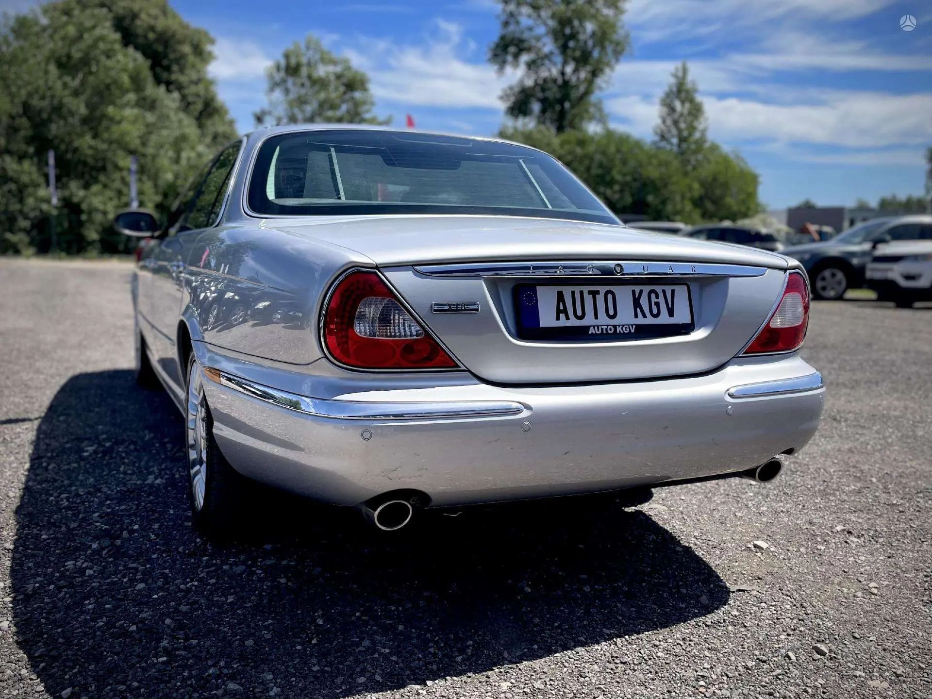 Jaguar XJ