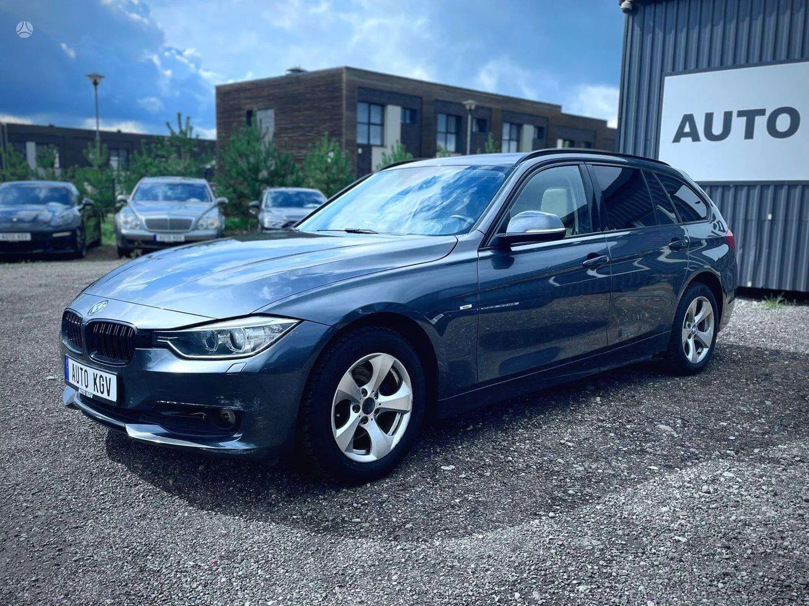 BMW 320