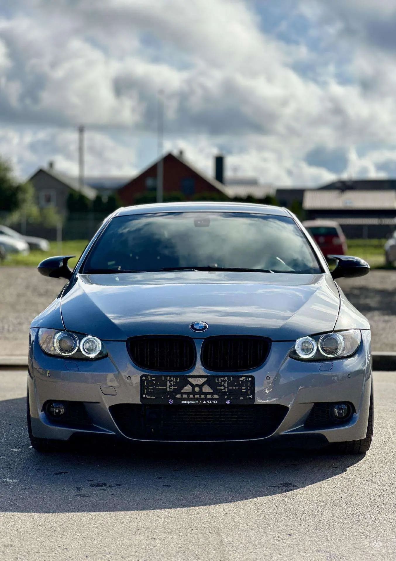 BMW 330
