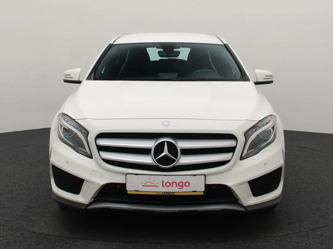 Mercedes-Benz GLA 220