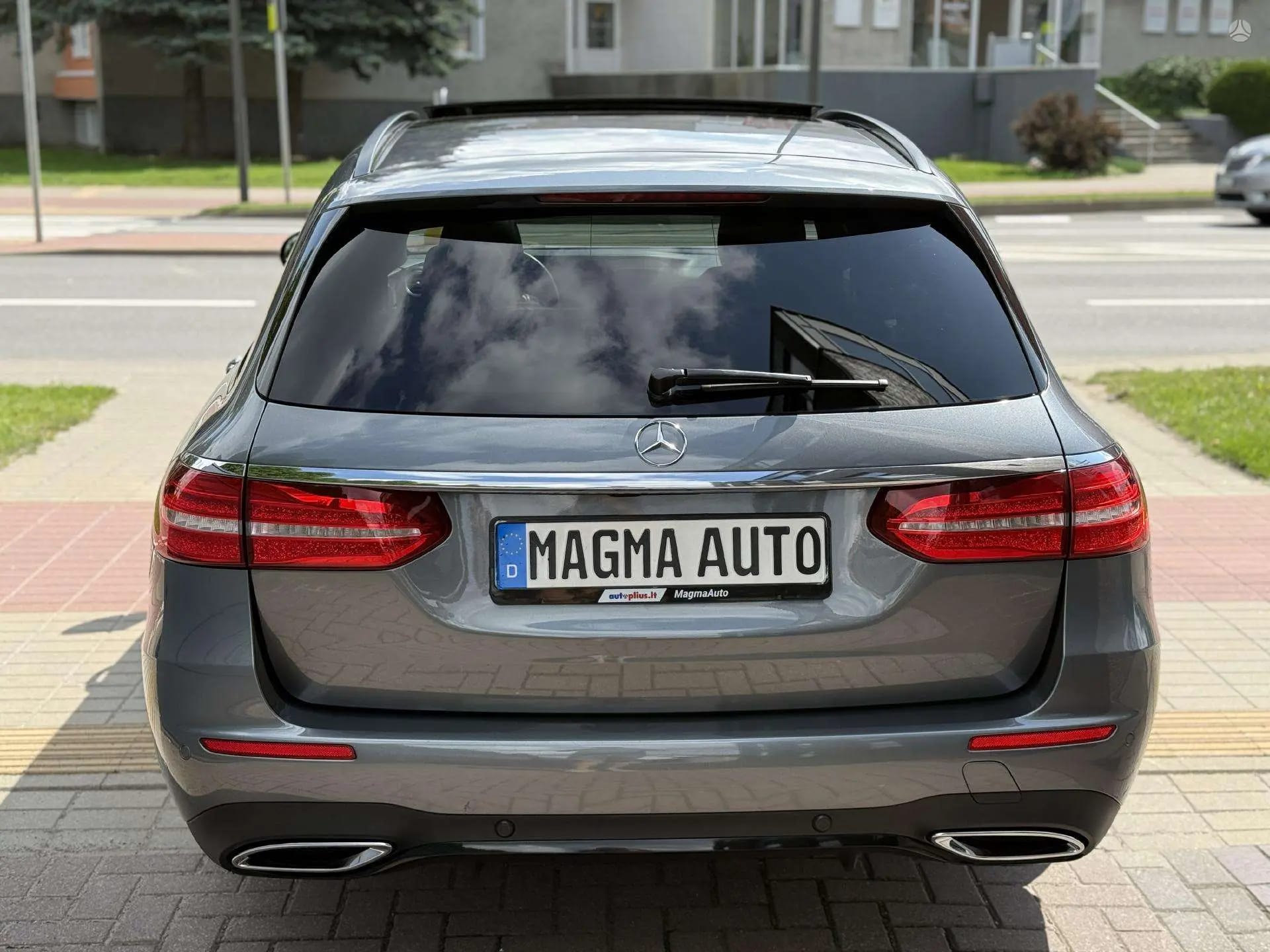 Mercedes-Benz E 350