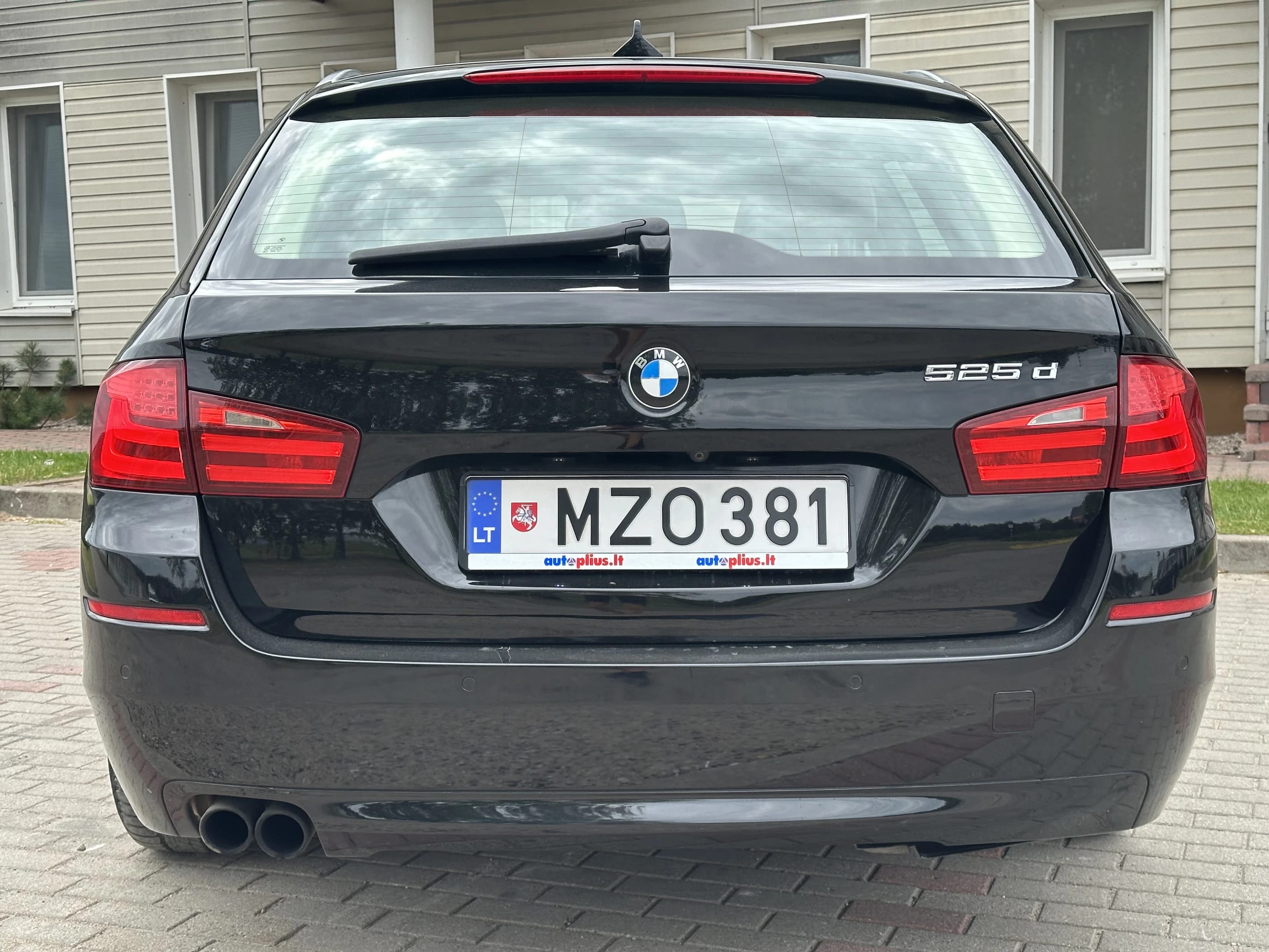 BMW 525