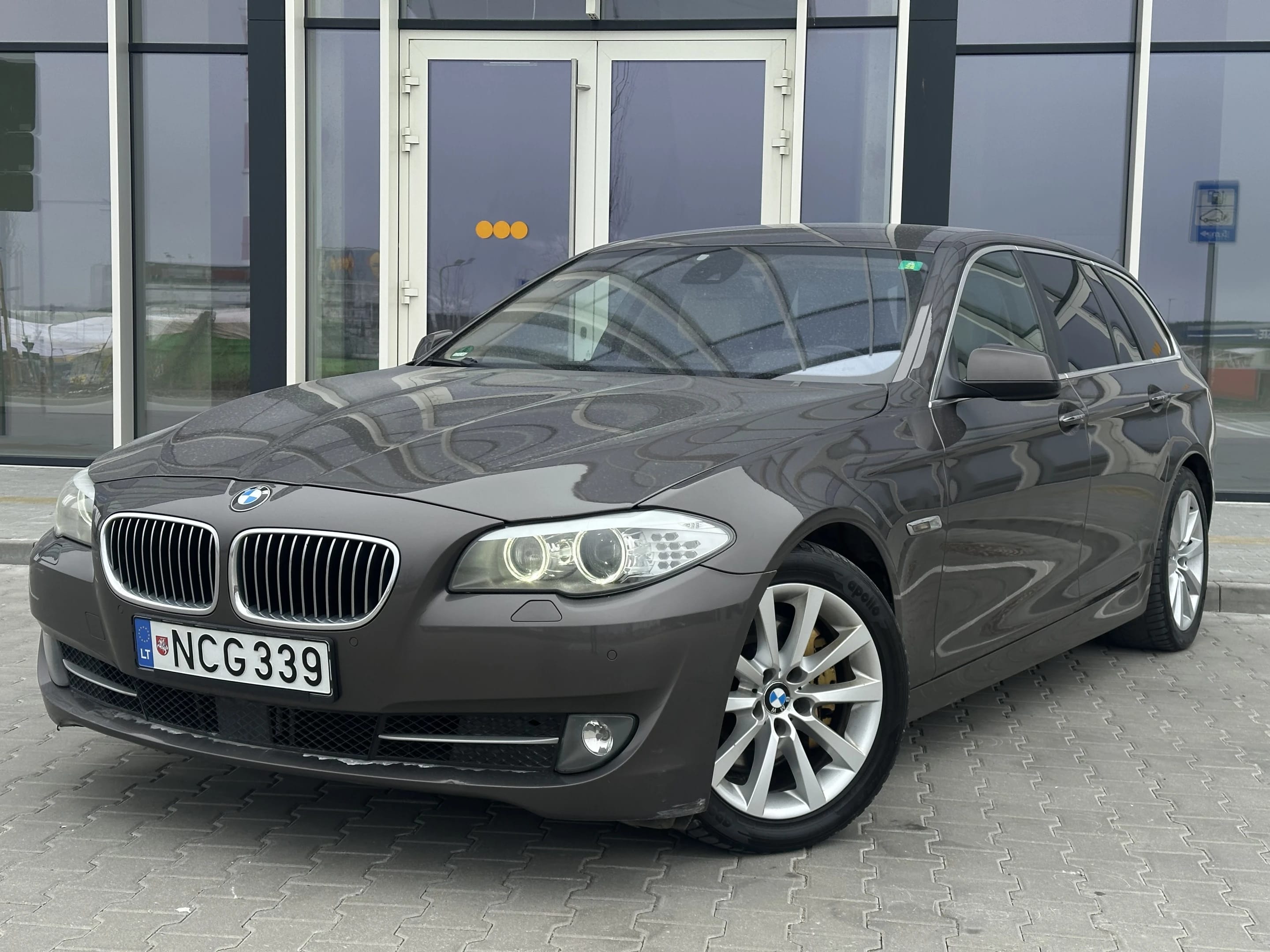 BMW 530