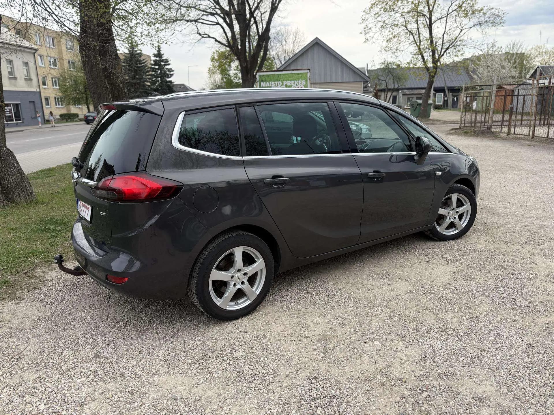 Opel Zafira