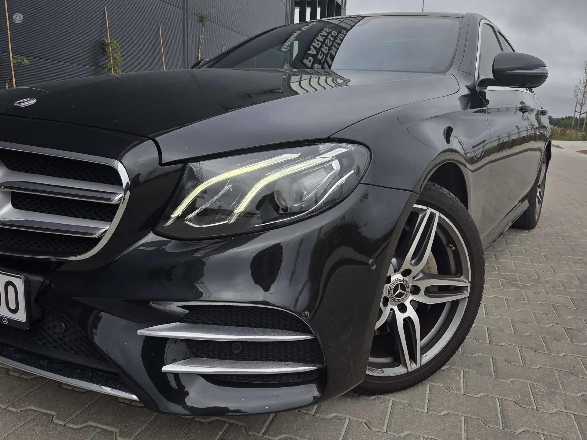 Mercedes-Benz E 220