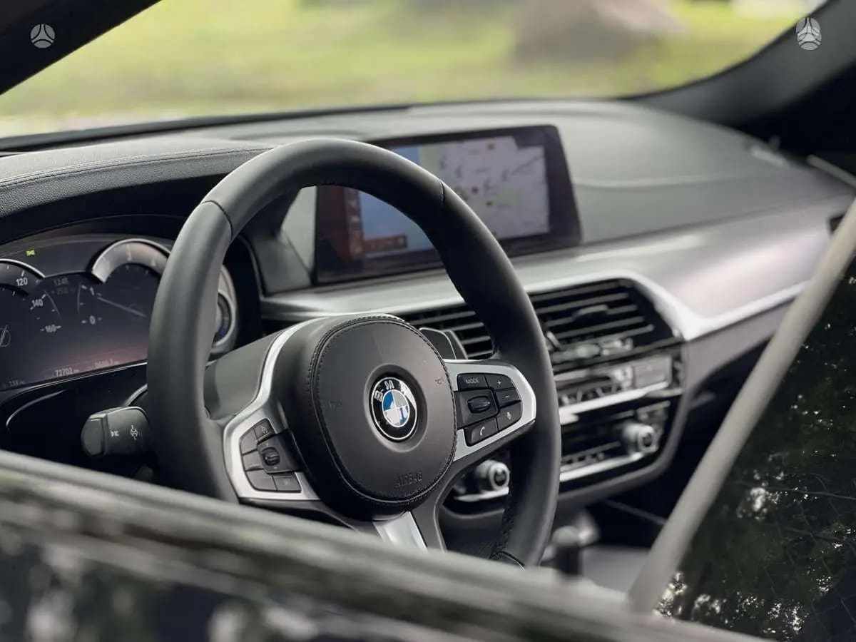 BMW 530