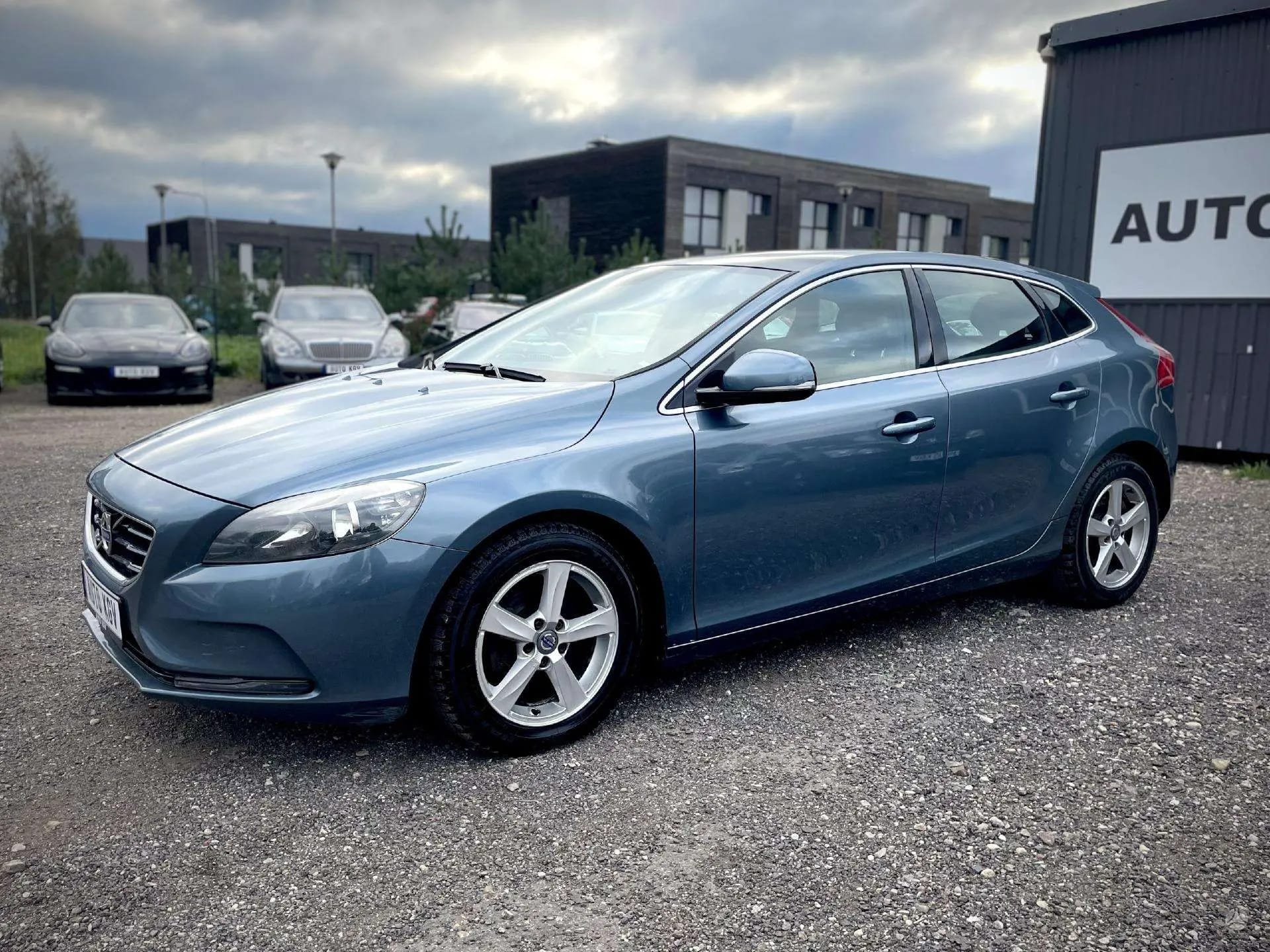 Volvo V40