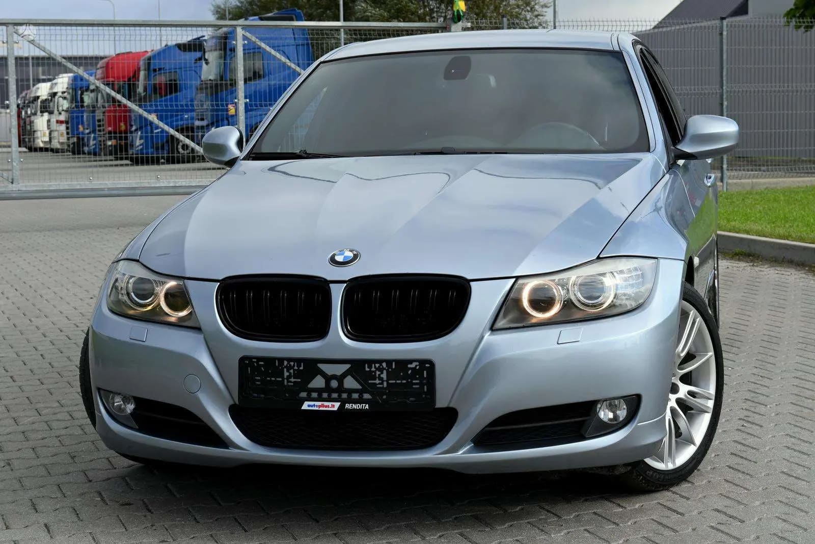 BMW 320