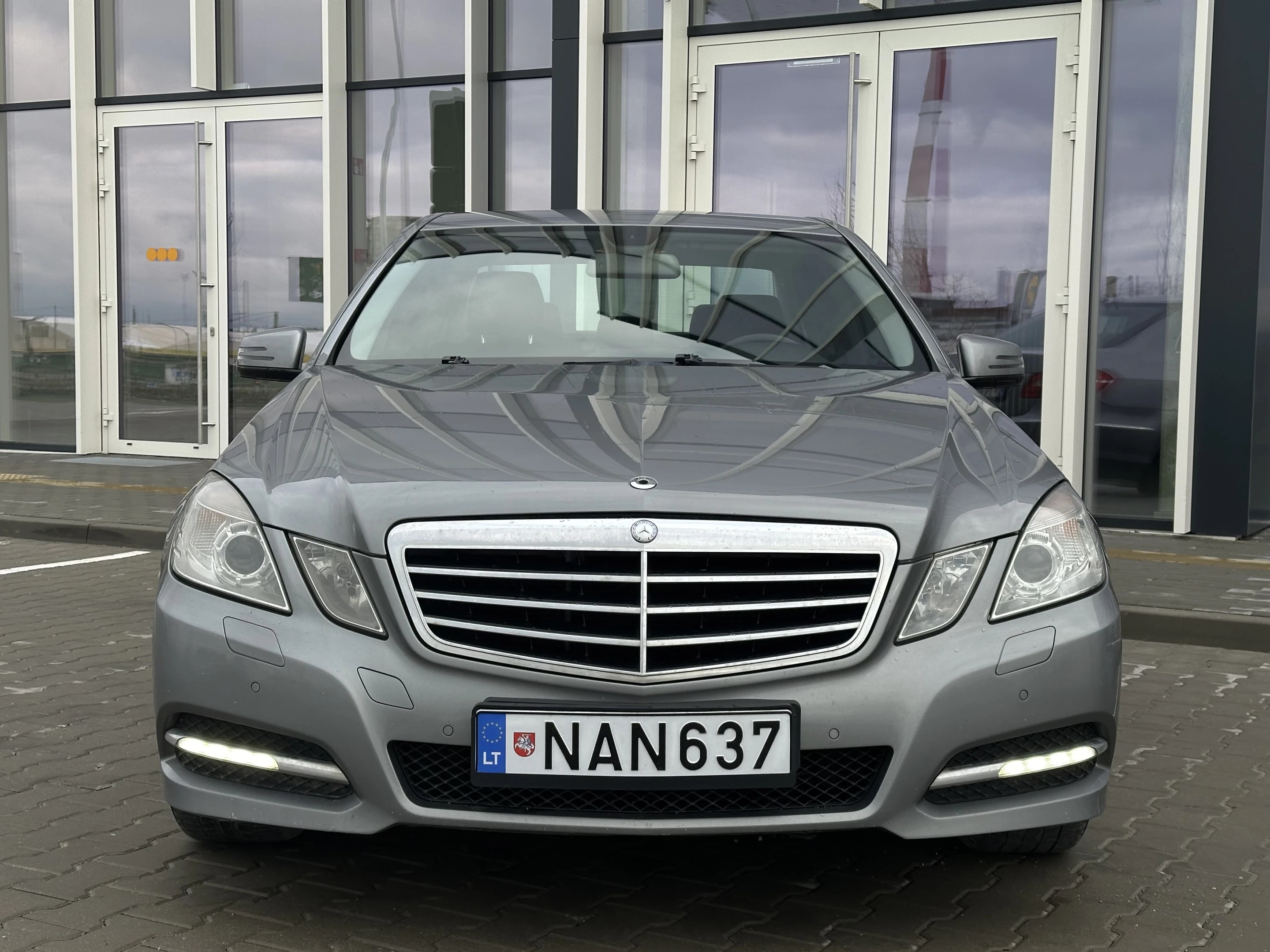 Mercedes-Benz E 200