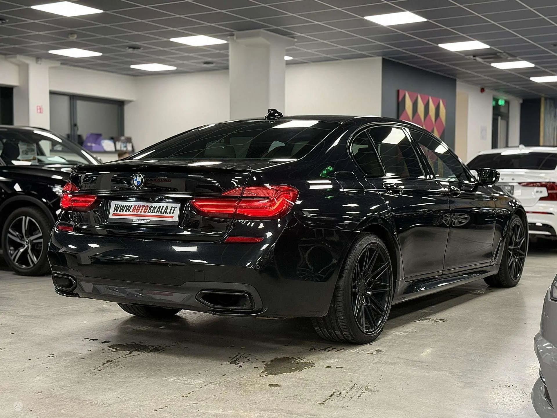 BMW 730