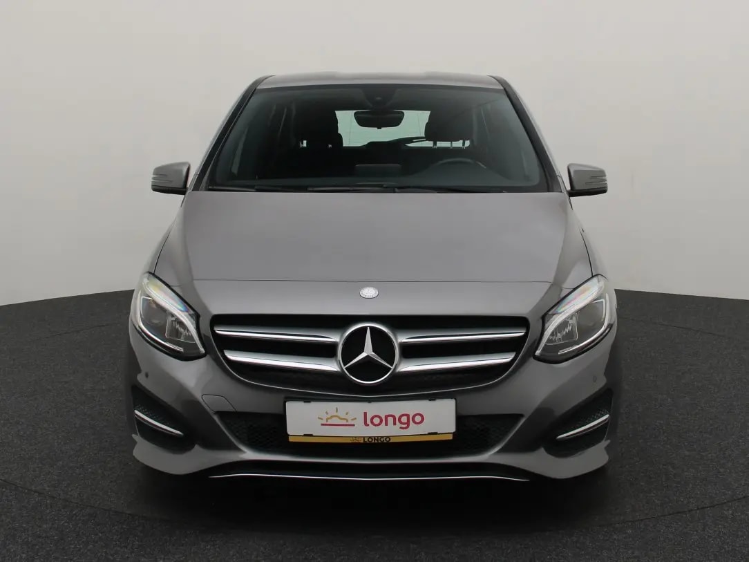 Mercedes-Benz B 180