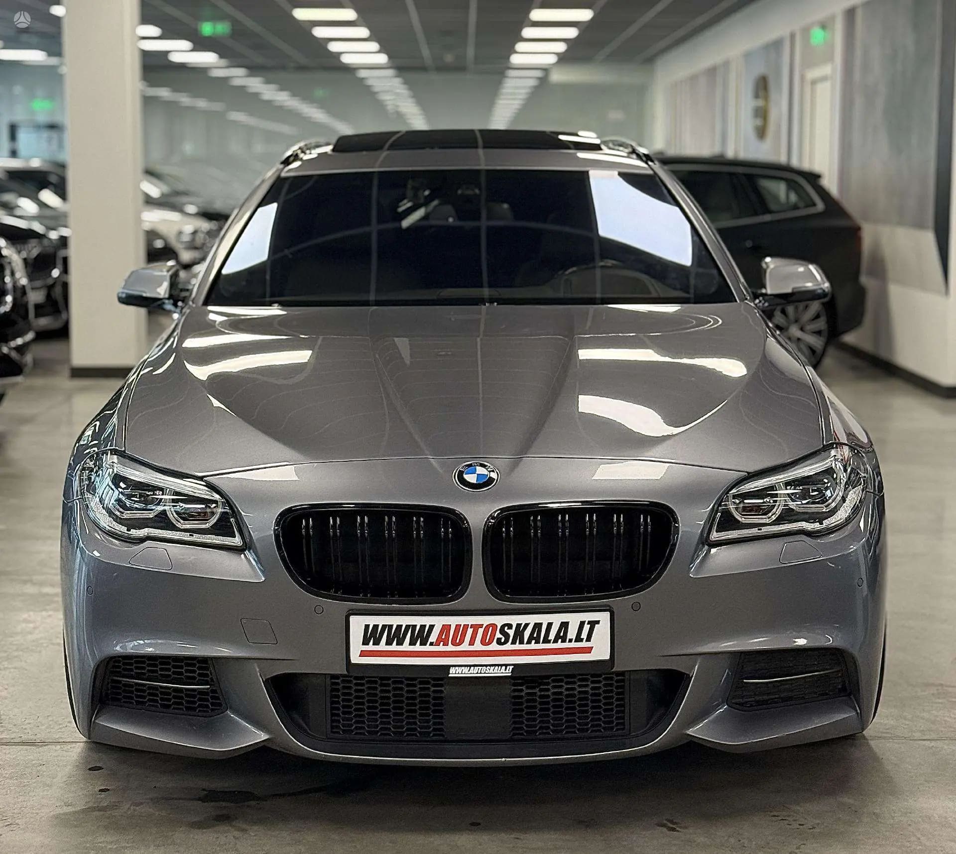 BMW M550