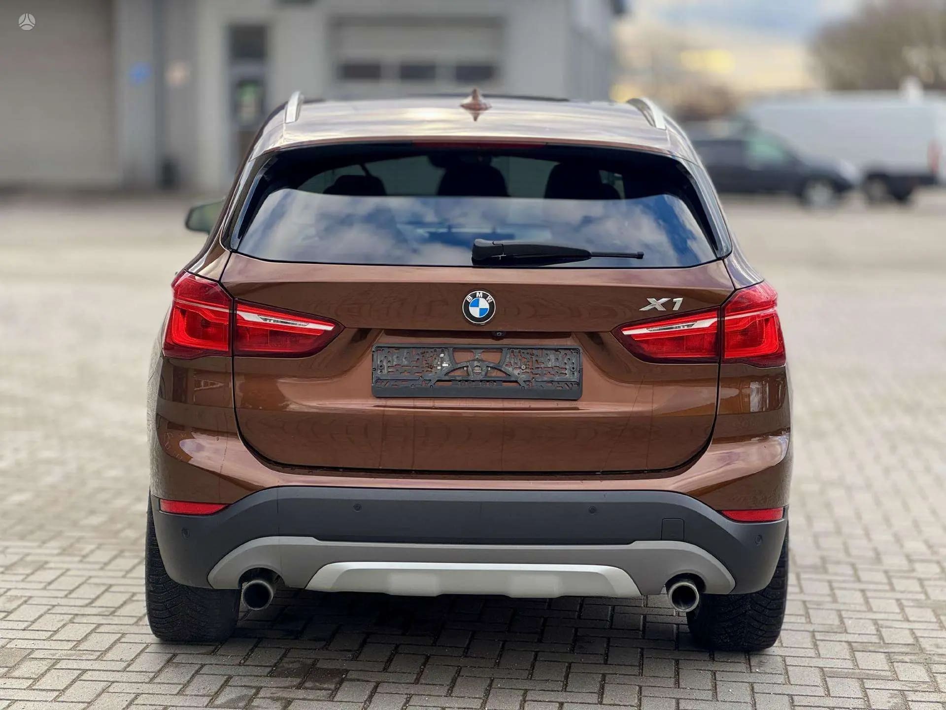 BMW X1