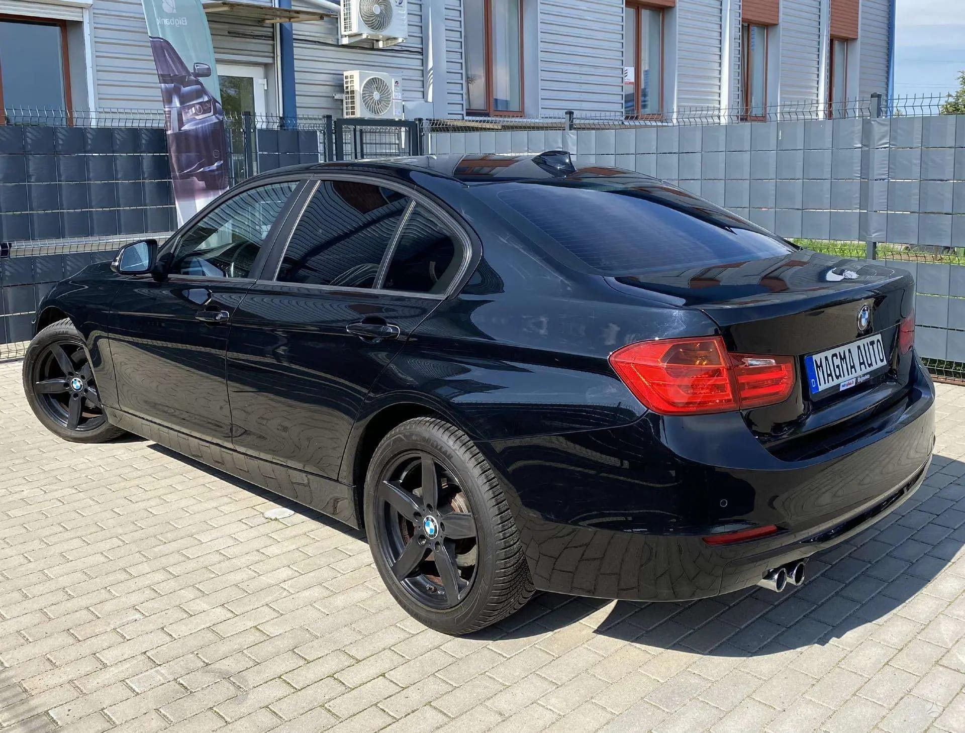 BMW 325