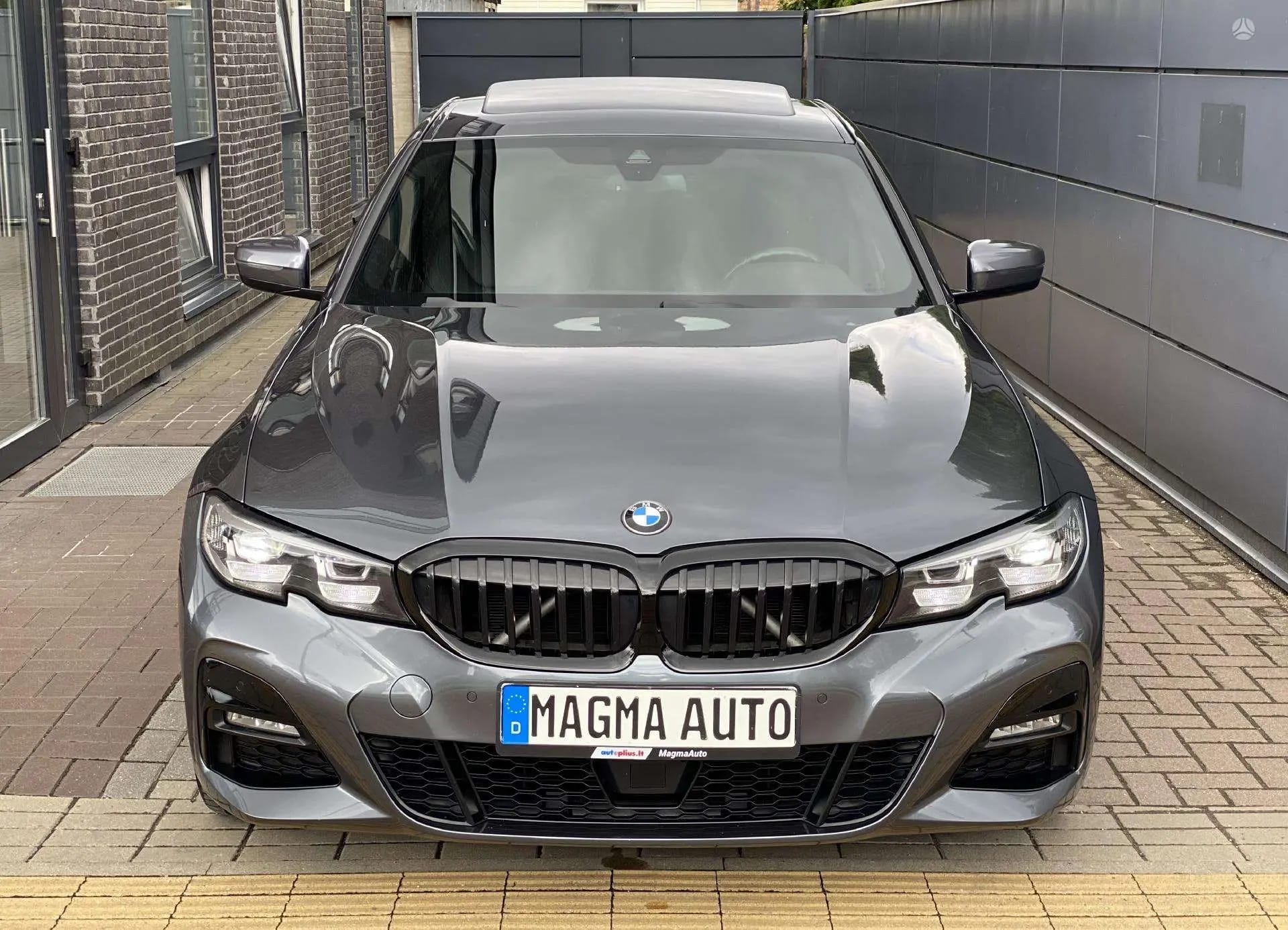 BMW 330
