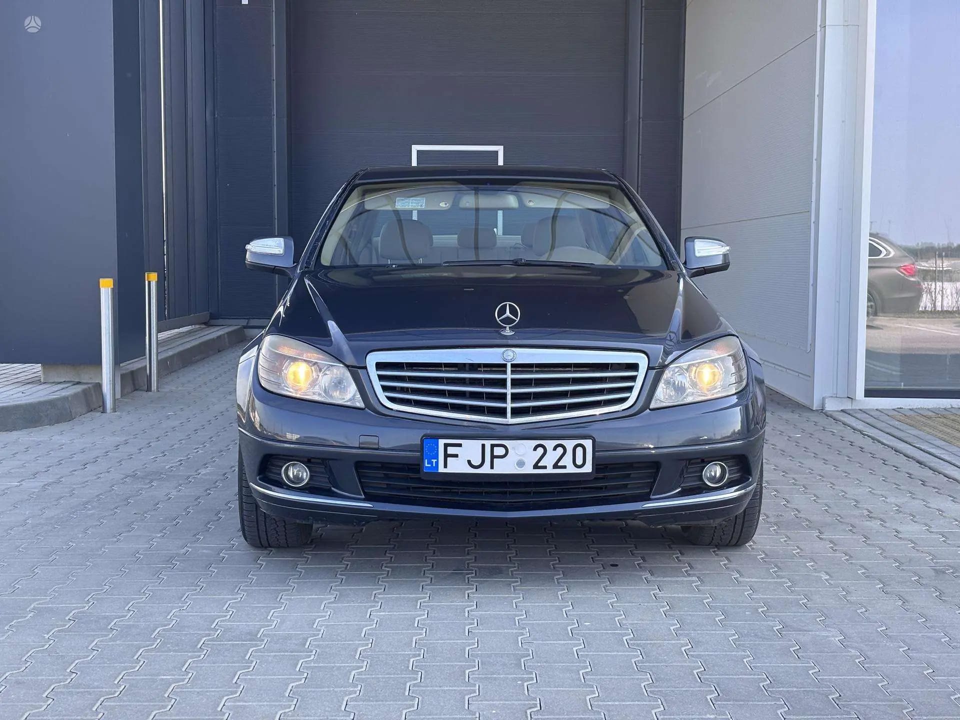 Mercedes-Benz C 220