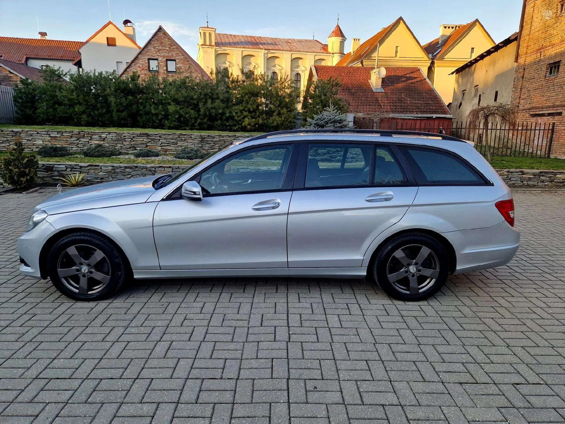 Mercedes-Benz C 220