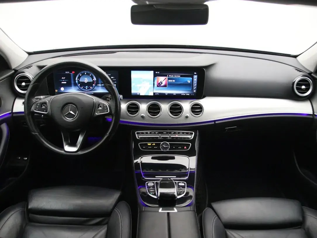 Mercedes-Benz E 220