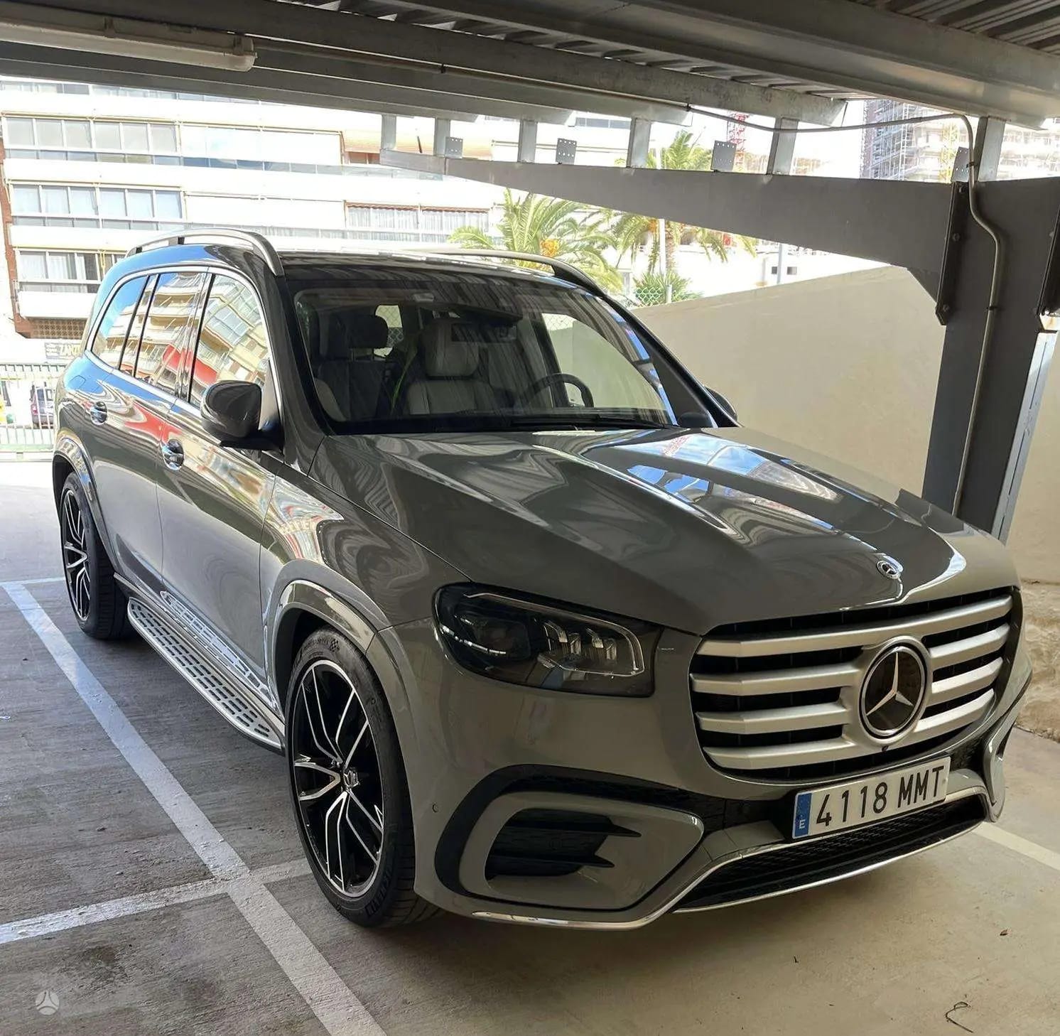 Mercedes-Benz GLS 580