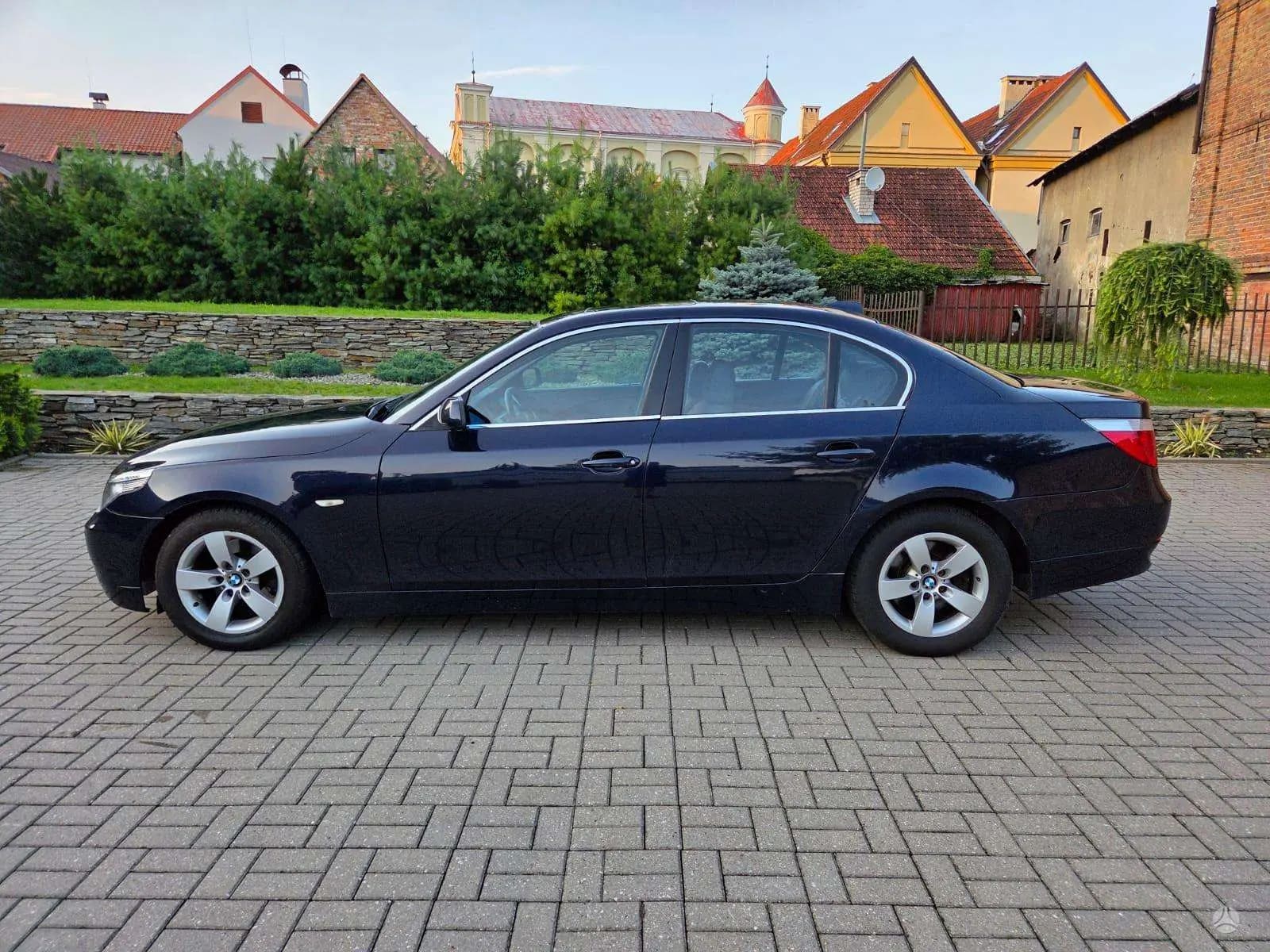 BMW 525