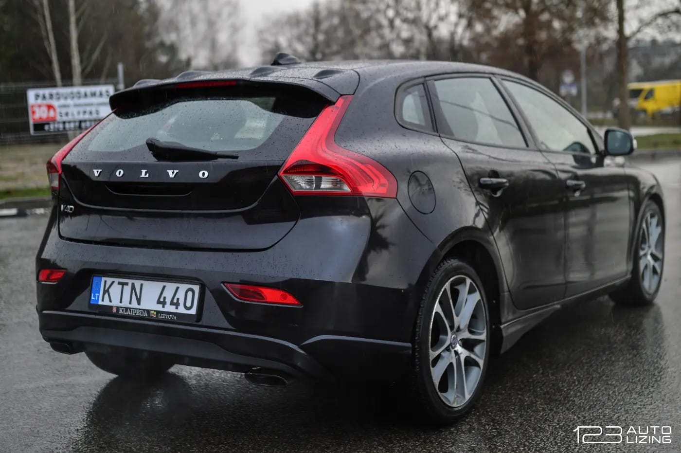 Volvo V40