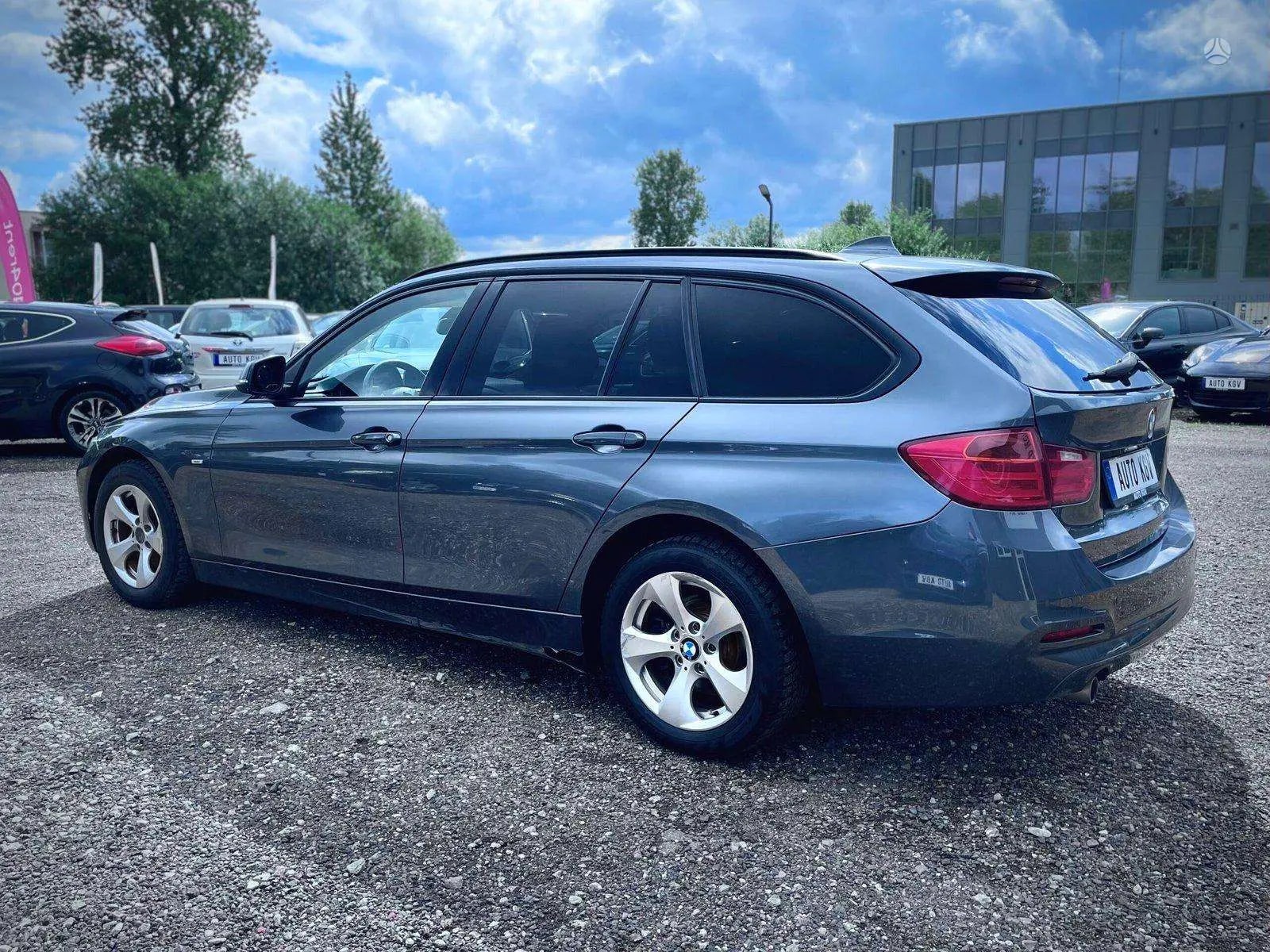 BMW 320