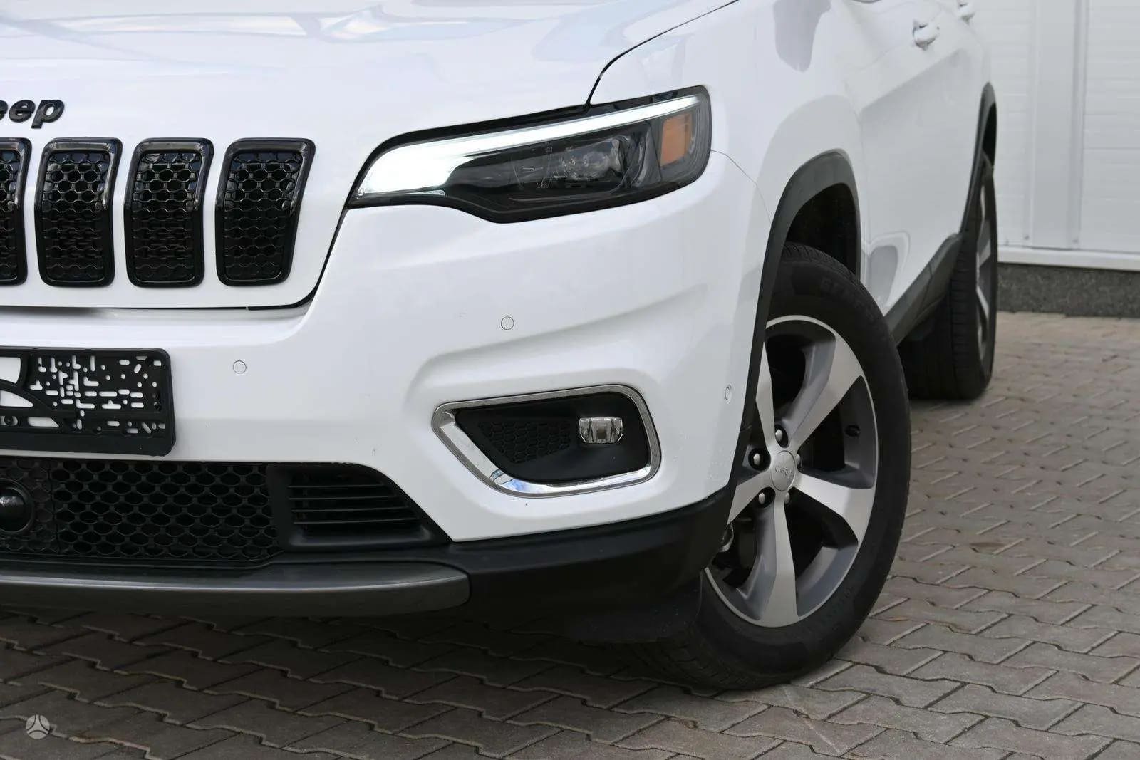 Jeep Cherokee
