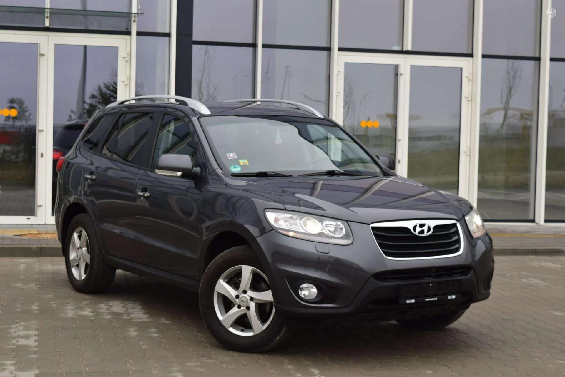 Hyundai SANTA FE