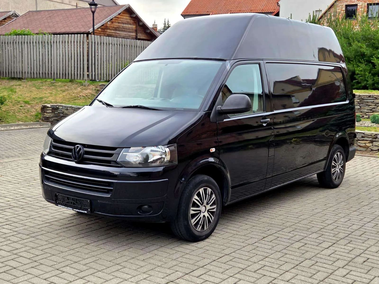 Volkswagen Shuttle