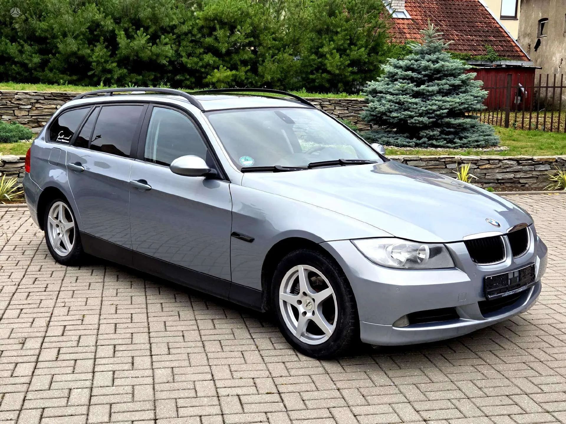 BMW 320