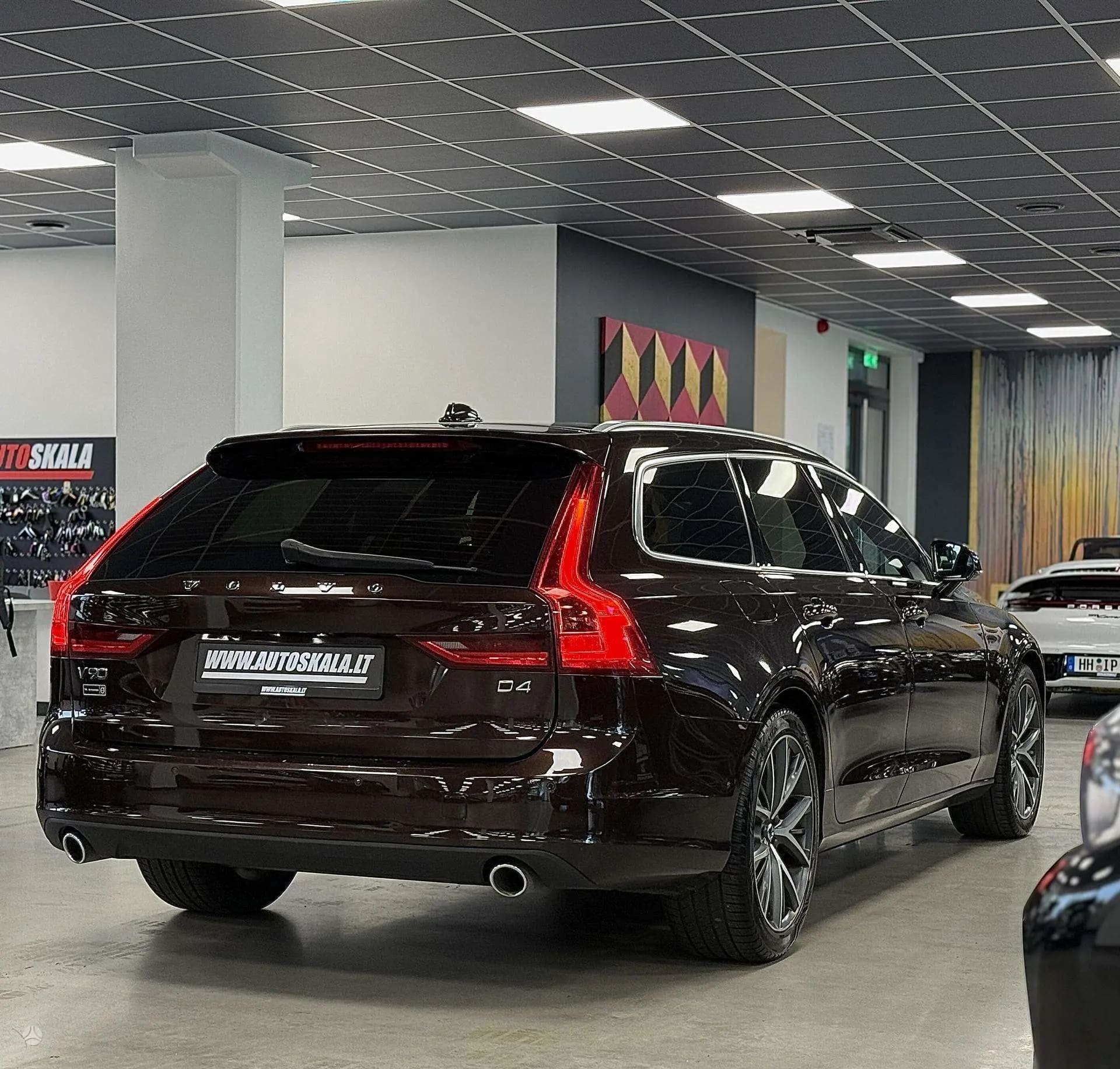 Volvo V90