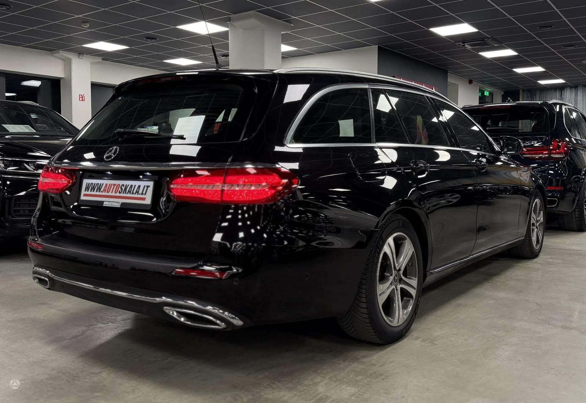 Mercedes-Benz E 220