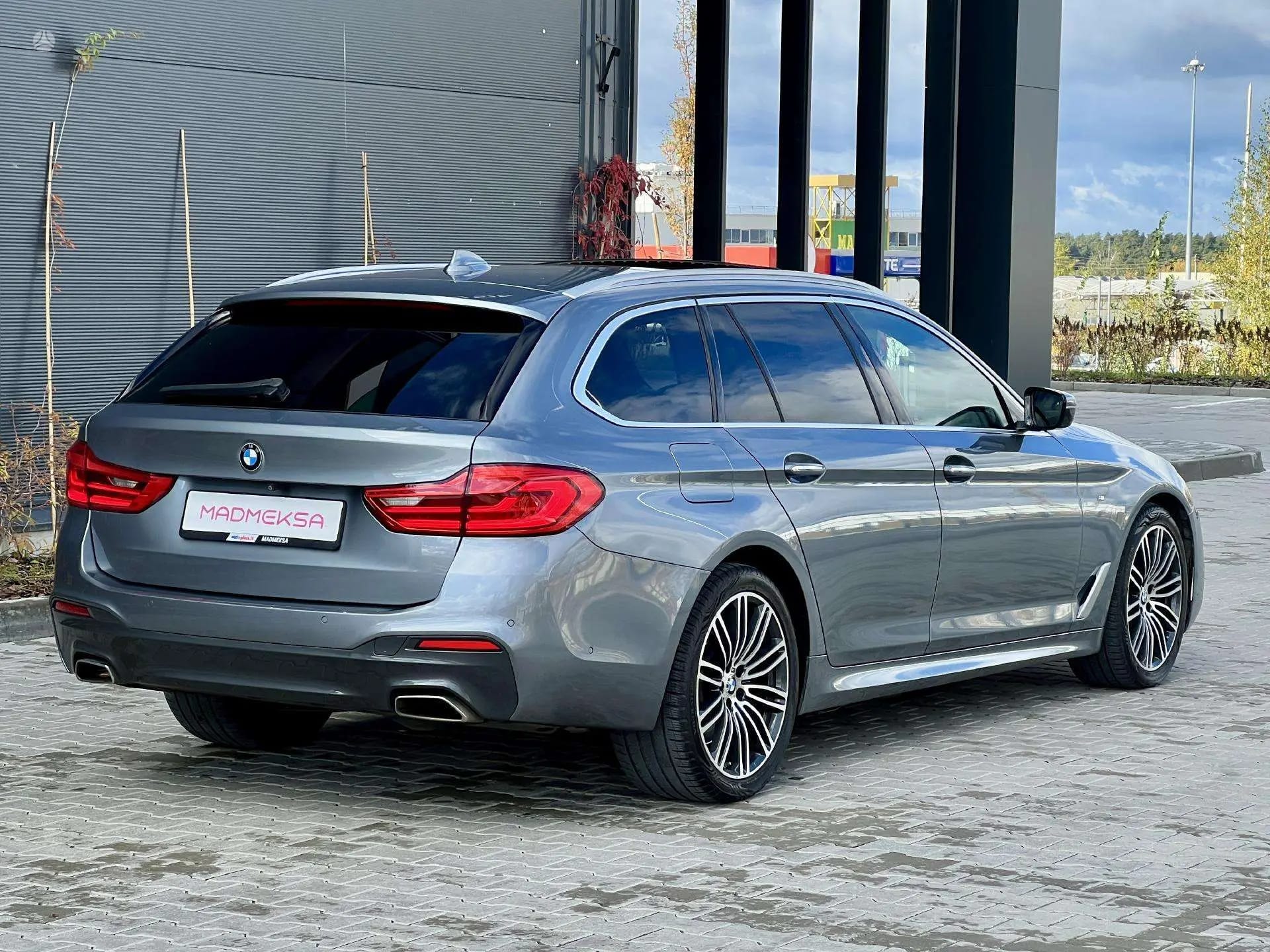 BMW 530