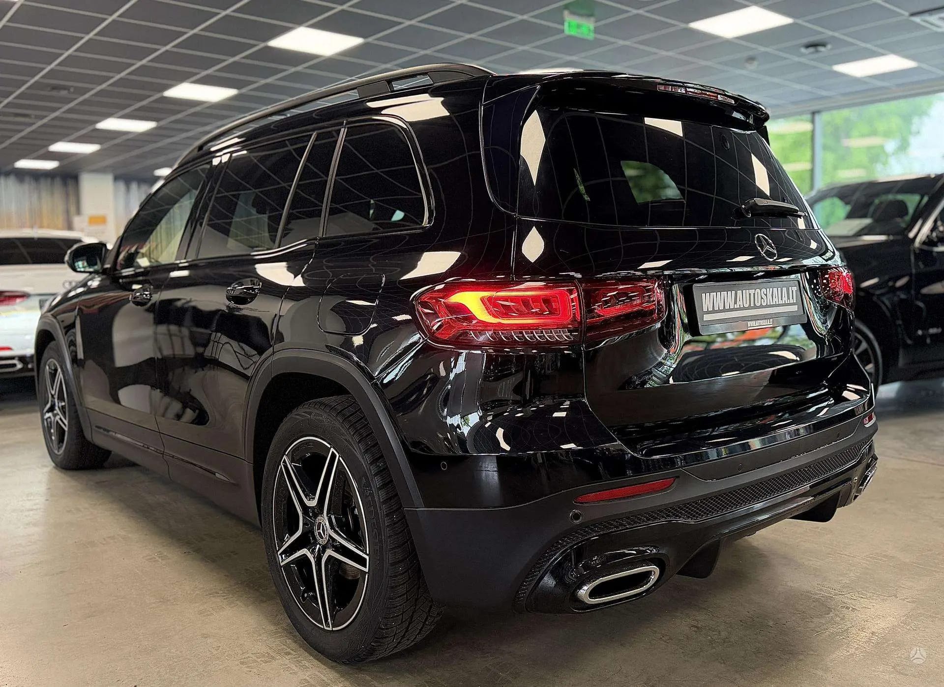 Mercedes-Benz GLB 200