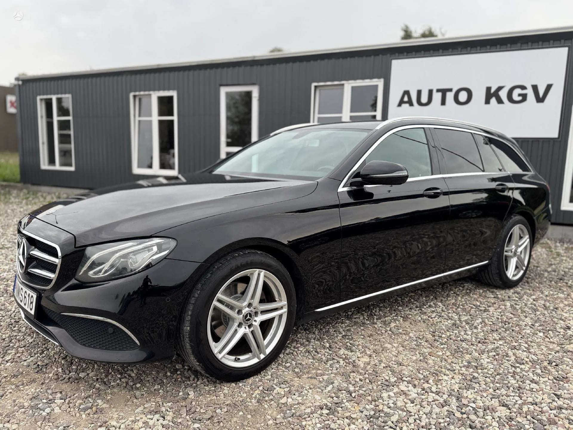 Mercedes-Benz E 200
