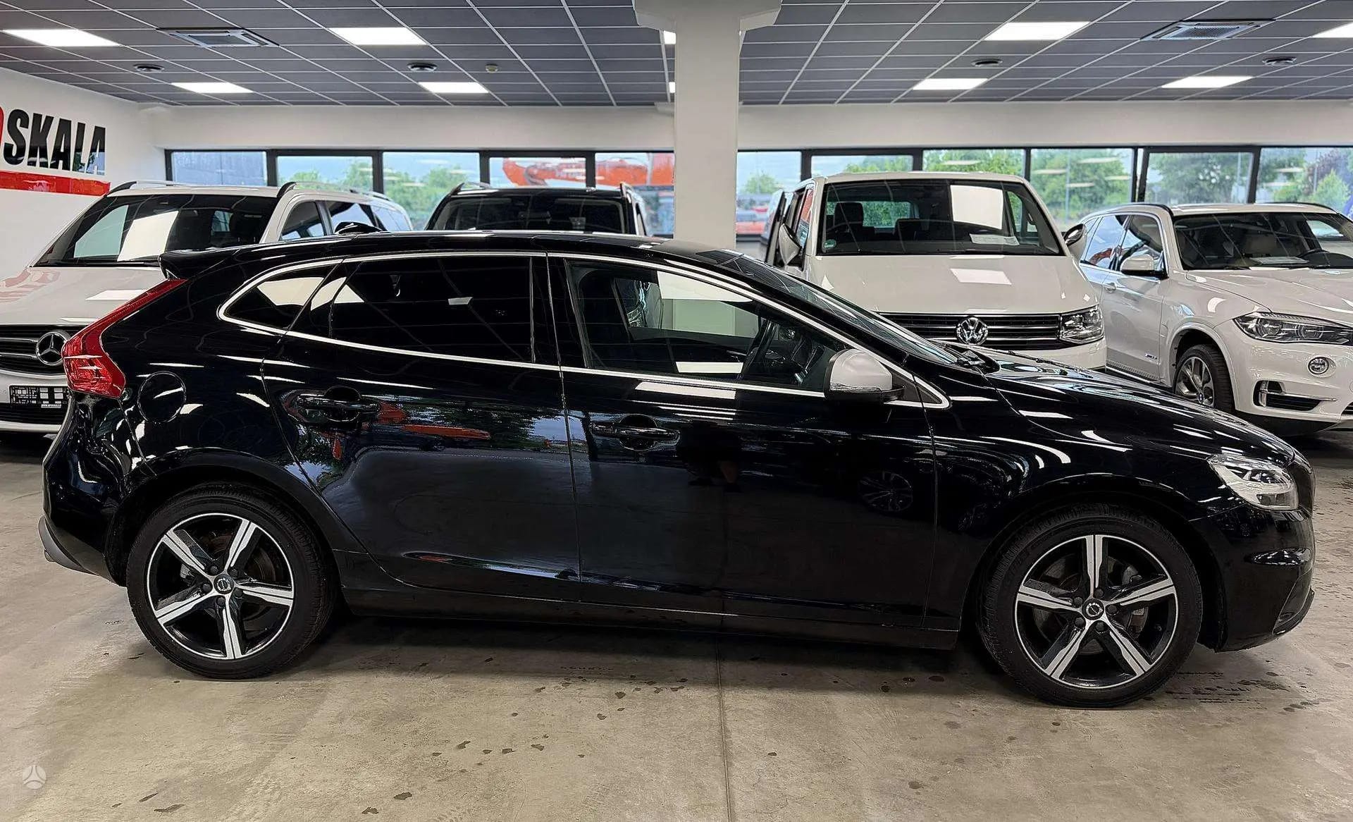 Volvo V40