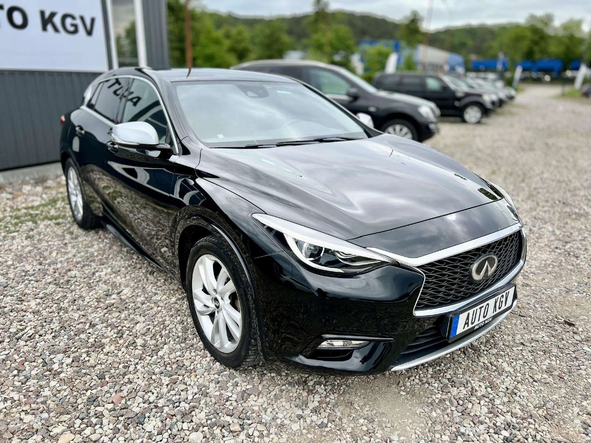 Infiniti Q30