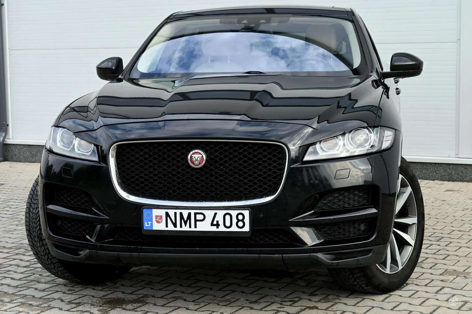 Jaguar F-Pace