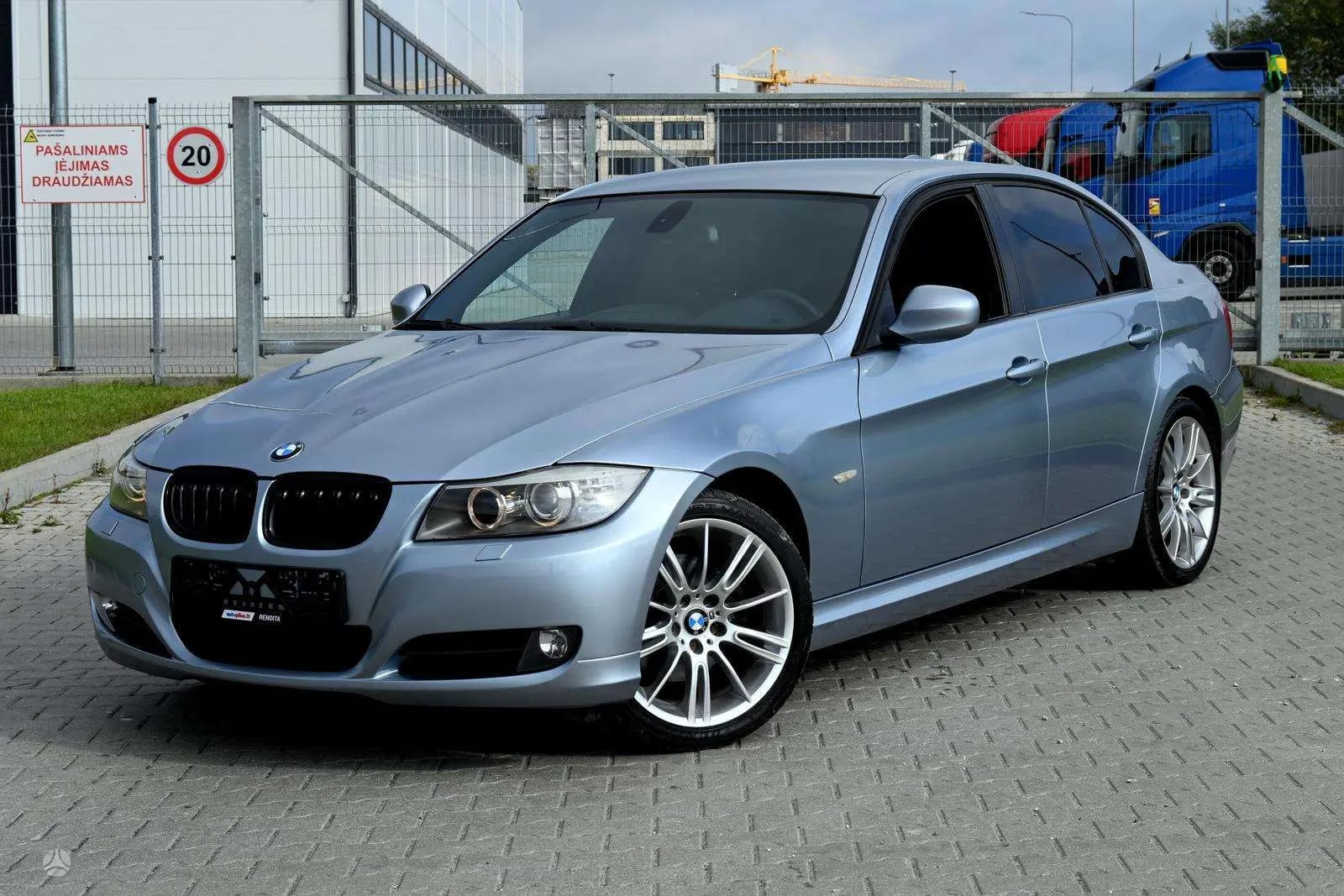 BMW 320