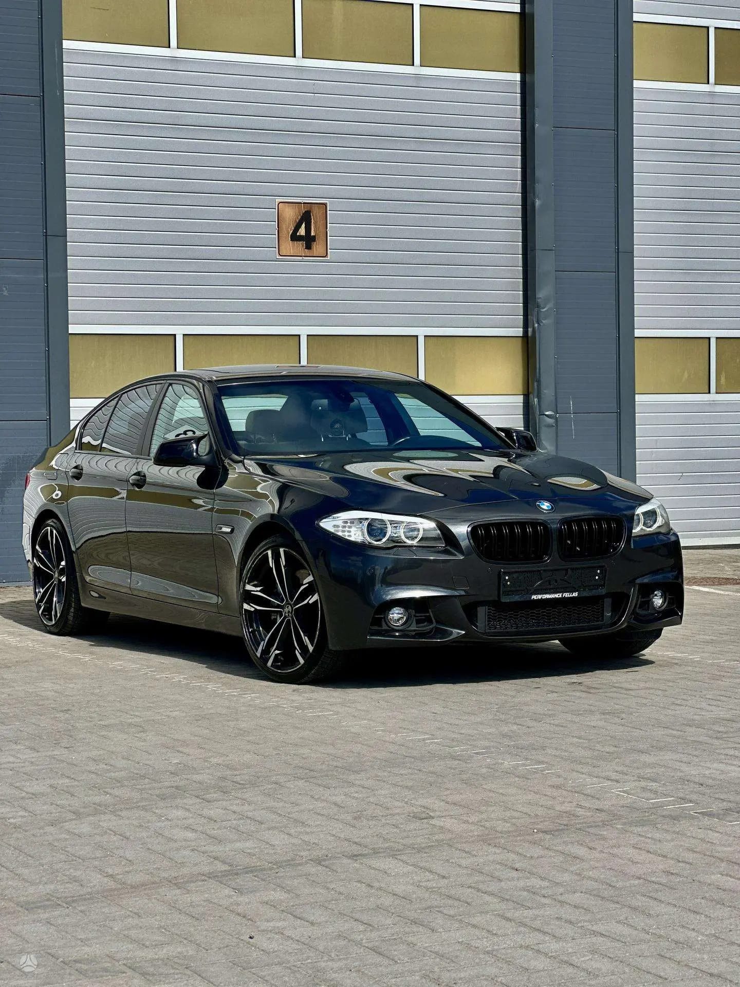 BMW 530