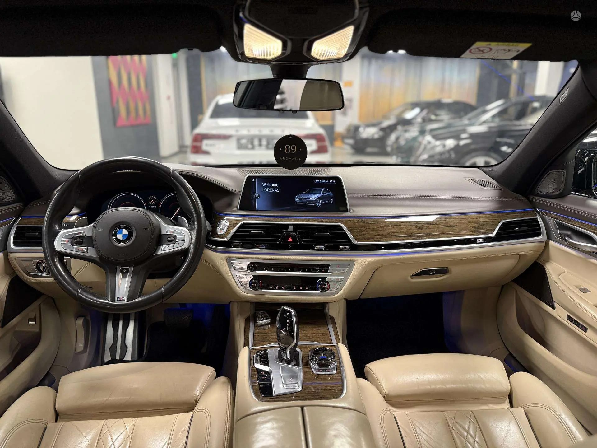BMW 730