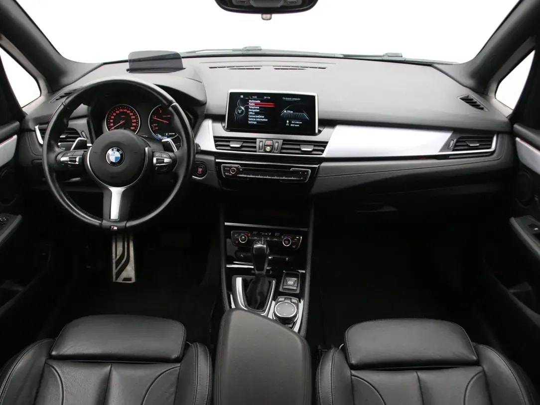 BMW 220
