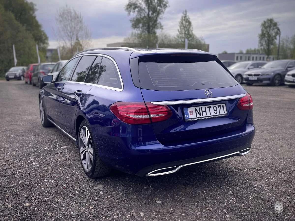 Mercedes-Benz C 220