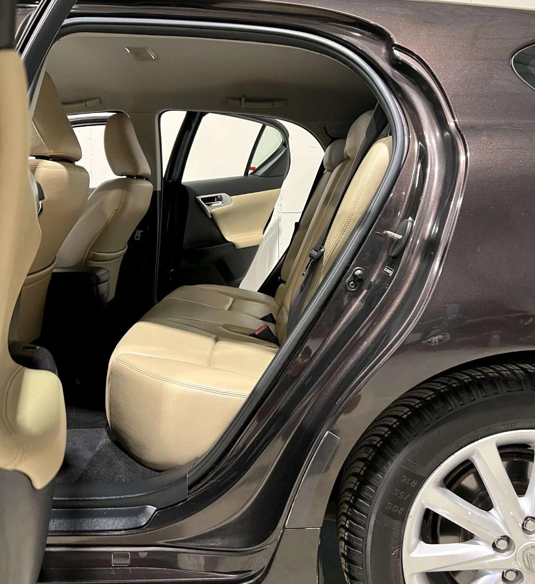 Lexus CT 200h