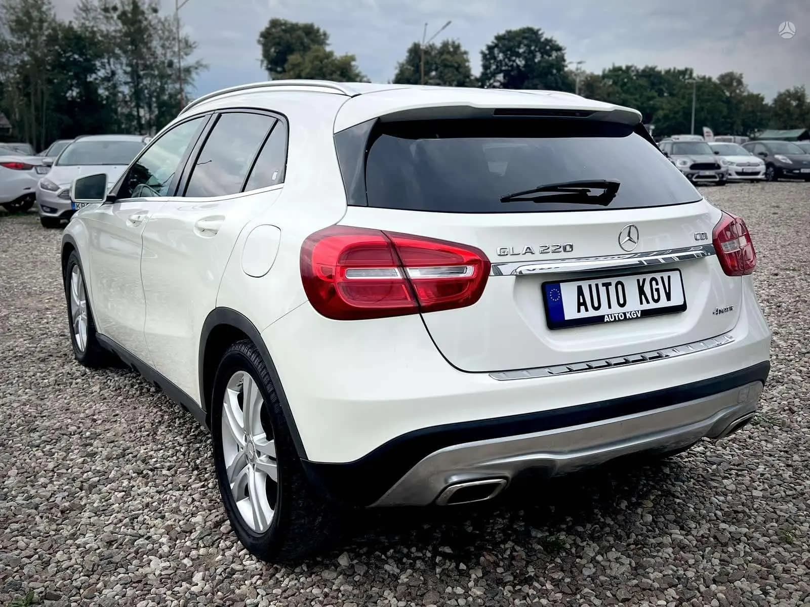 Mercedes-Benz GLA 220
