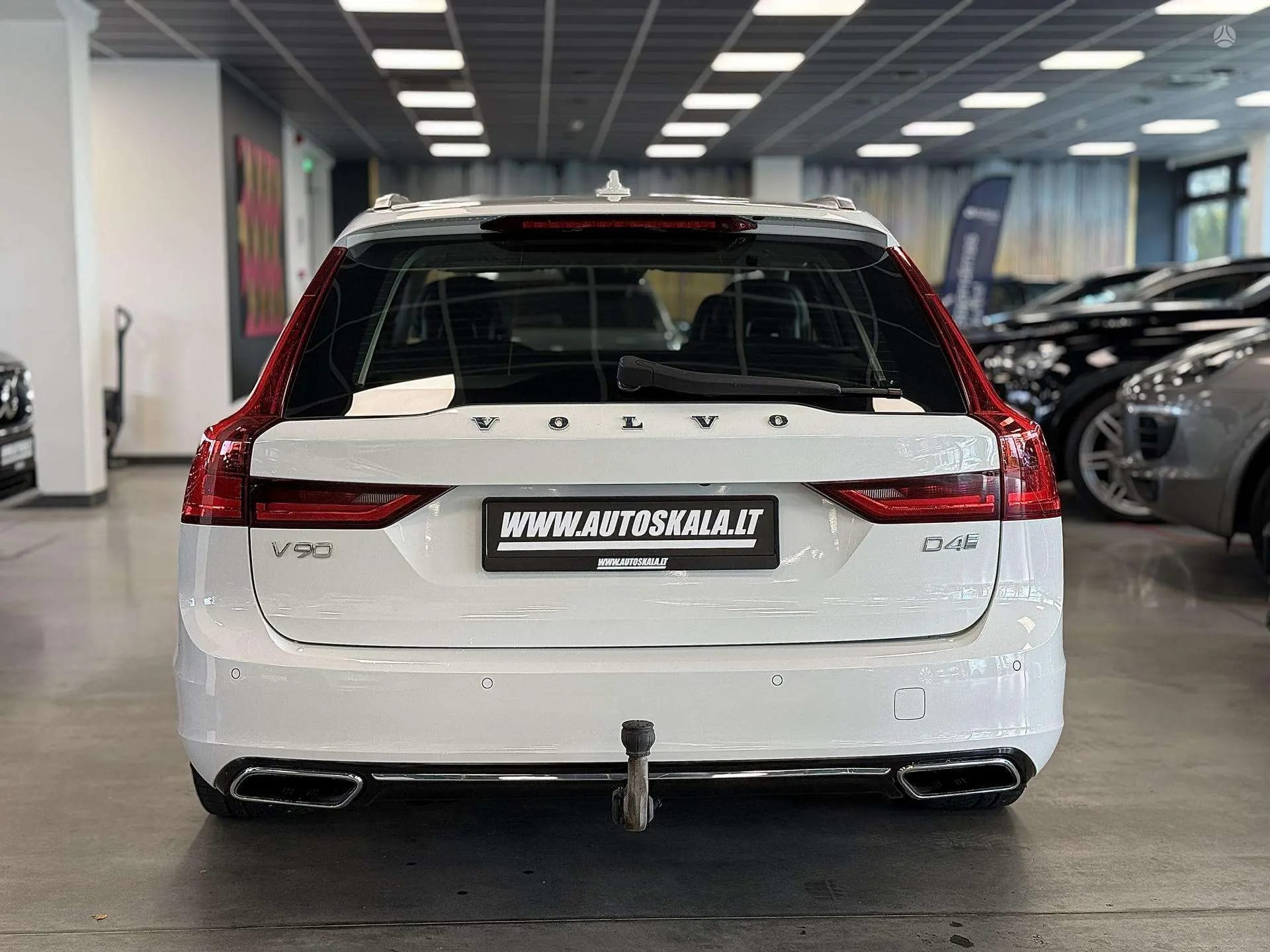 Volvo V90