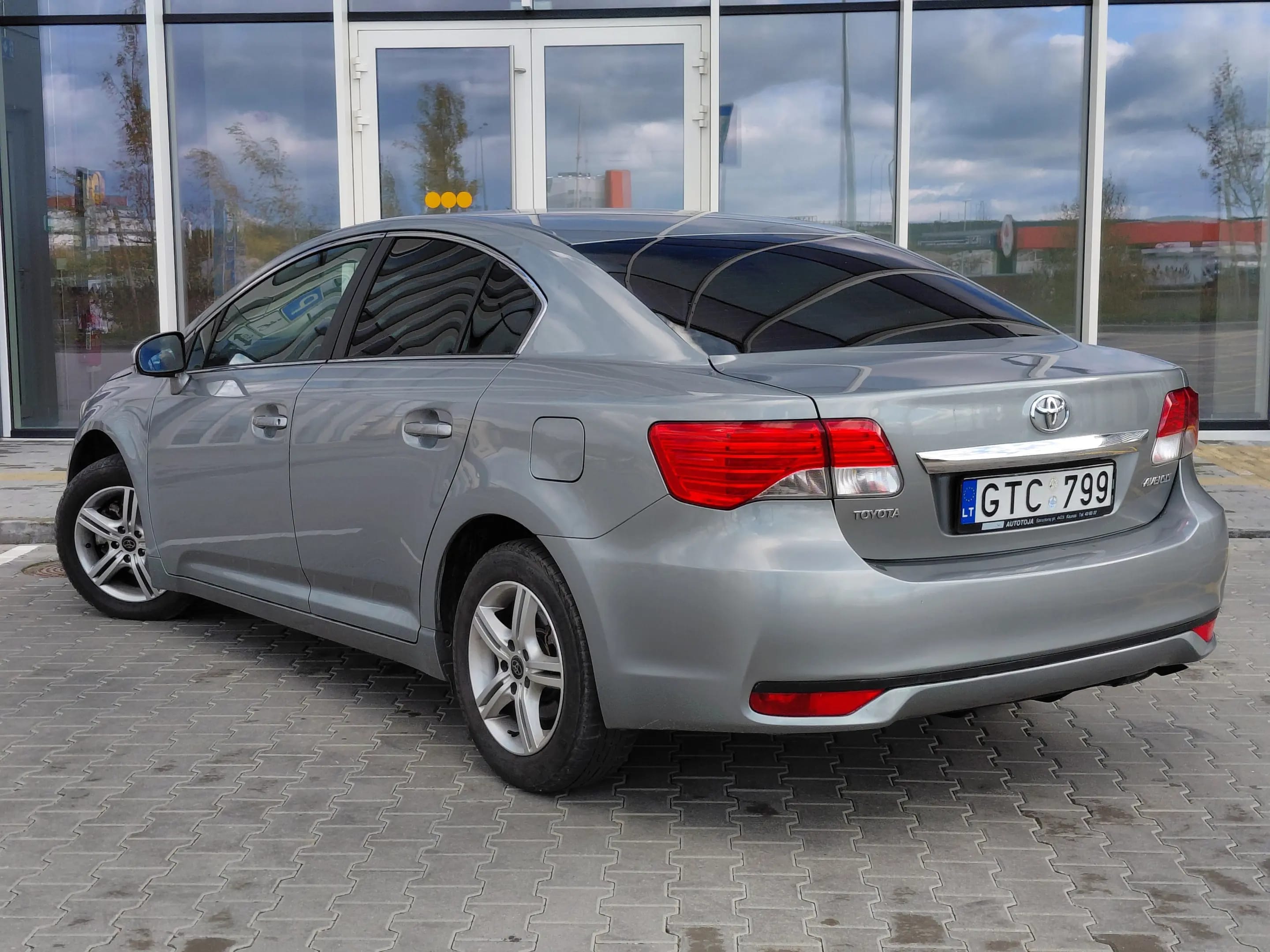 Toyota Avensis